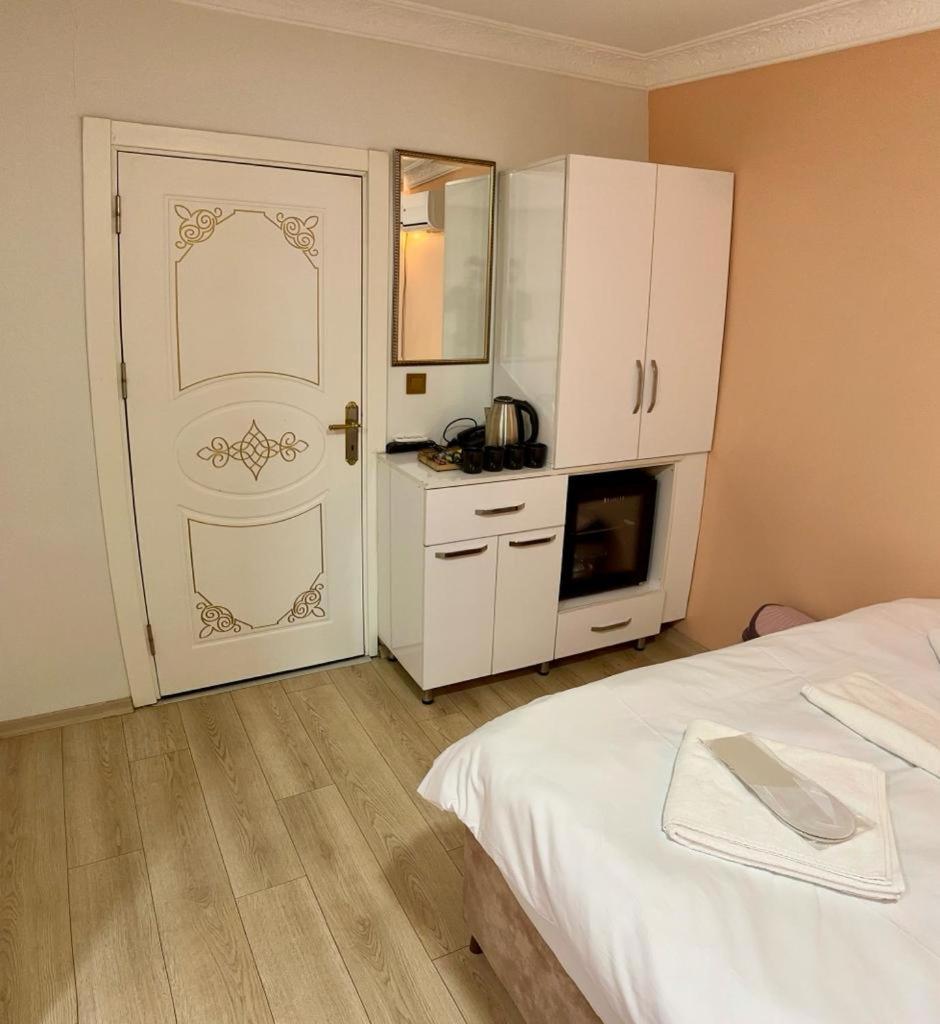 Avrasyaqueen Hotel Истанбул Екстериор снимка