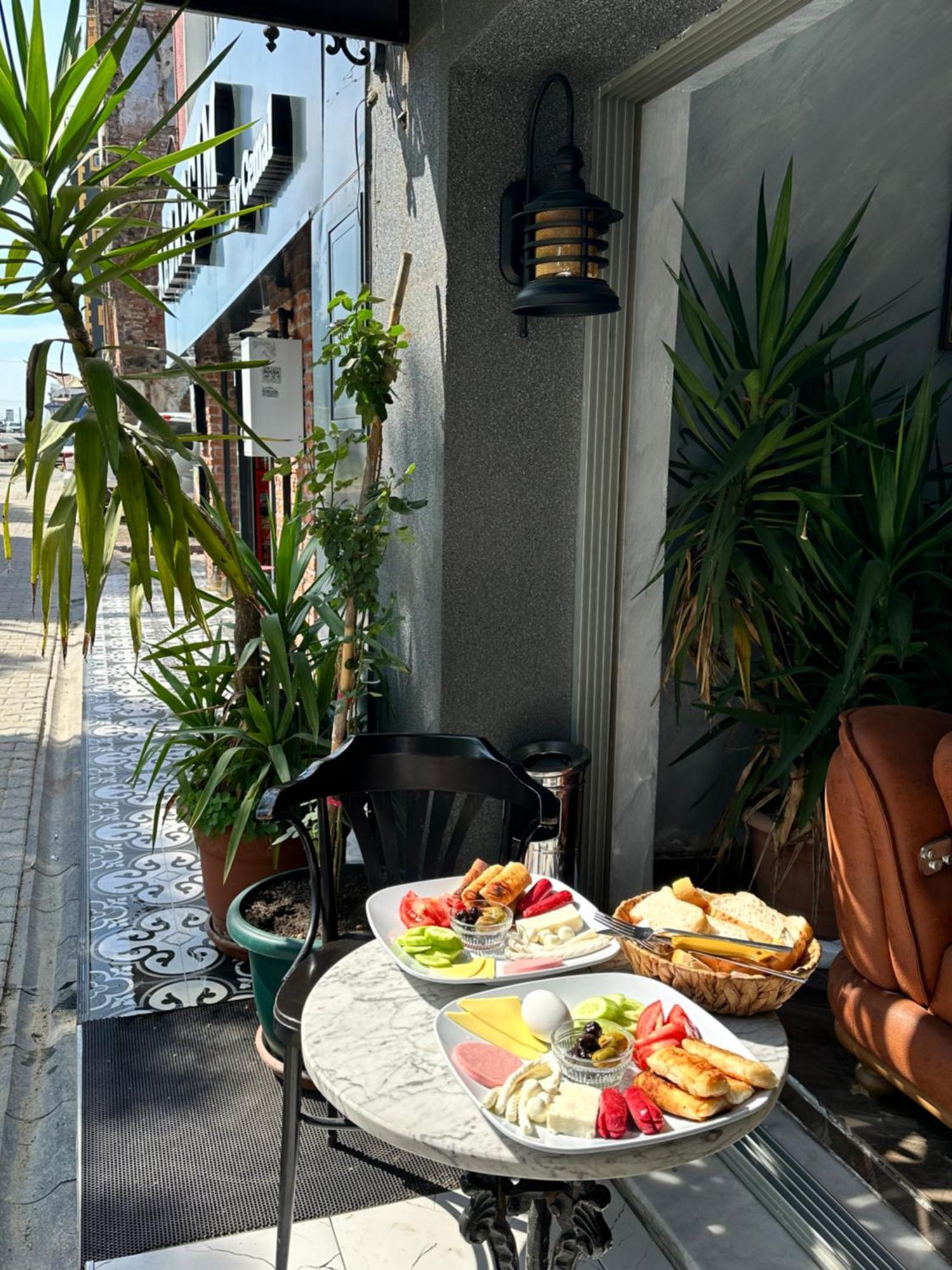 Avrasyaqueen Hotel Истанбул Екстериор снимка